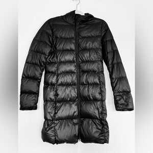 Uniqlo Women's Ultra Light Down Black Puffer Coat